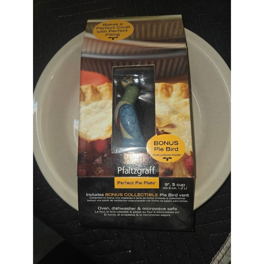 Pfaltzgraff Perfect Pie Plate 9 Inch 5 Cup with Bonus Collectible Pie Bird Vent